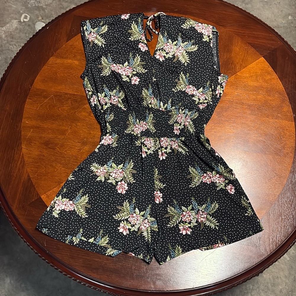 Cabi Floral Runaround Romper Style 5608 Small - Picture 3 of 5